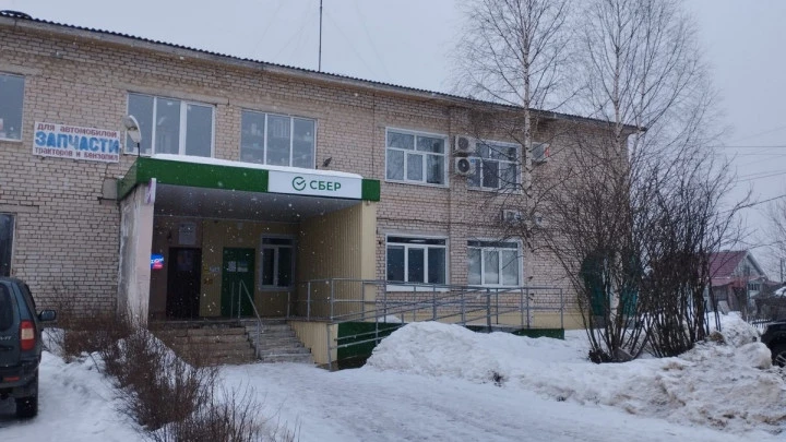 Продажа нежилого помещения 1-го этажа общ.площадью 70,2 кв.м по адресу: Костромская область, Пыщугский район, с. Пыщуг, ул. Школьная д.2, пом.2
